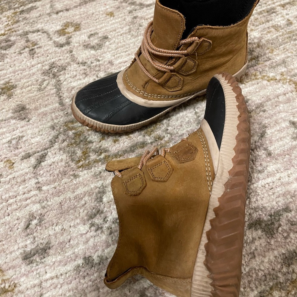 Sorel Out n about boots